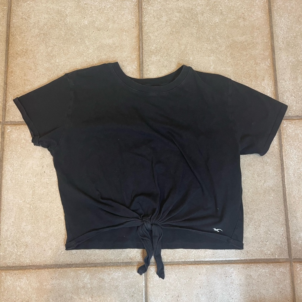 Hollister black t-shirt